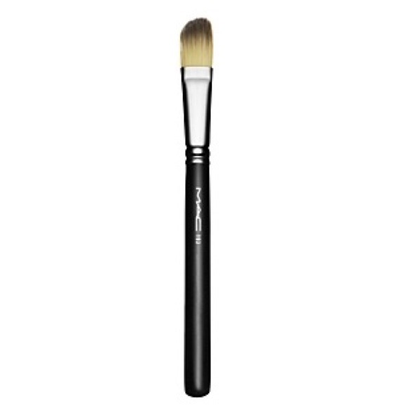 MAC Cosmetics Other - MAC 193 Angled Foundation Brush